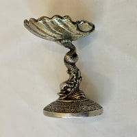 Image 8 of Ancienne salière sur pied avec dauphin et coquillage en bronze argenté fin XIXe 