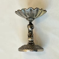 Image 9 of Ancienne salière sur pied avec dauphin et coquillage en bronze argenté fin XIXe 