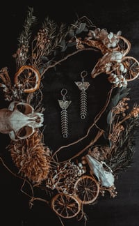 Image 3 of Chain and bone 