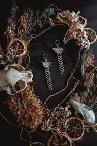 Image 6 of Chain and bone 