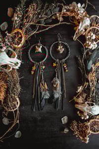 Image 5 of Assemblage