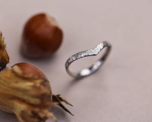 Image of Platinum, 2mm width band, Horn textured wishbone ring