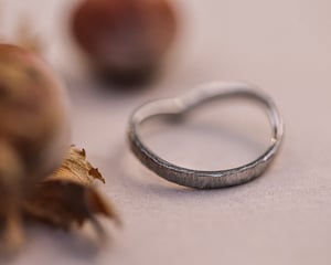 Image of Platinum, 2mm width band, Horn textured wishbone ring