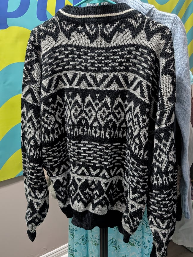 Vntg McGregor Black & Gray Geometric Sweater Sz L