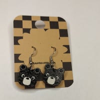 Image 1 of Mustavalkoiset nallet korvakorut