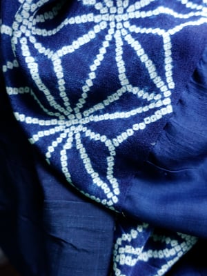 Image of Silke Kimono dame af japansk blå silke med stjerne mønster mm. -vendbar!