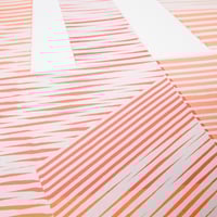 Image 4 of TOTEM MOIRÉ Orange + White