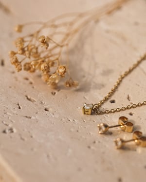 Image of Old-cut diamond pendant and earrings