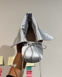 Image 5 of NOELLE 2.0, in powder gray