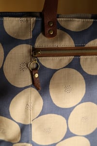 Image 5 of Caramel Specks Pebble Tote