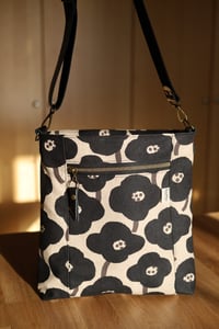 Image 1 of Black Beauty Olive Crossbody Purse - medium