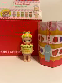 Image 2 of BIRTHDAY GIFT SERIES MINI FIGURE