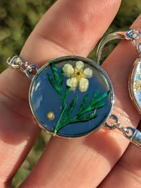 Image 3 of *NEW* Dried Flower w/Mustard Seed Bracelets