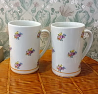 Image 1 of Lot de 2 grands mugs, faïencerie Écoute s'il pleut 