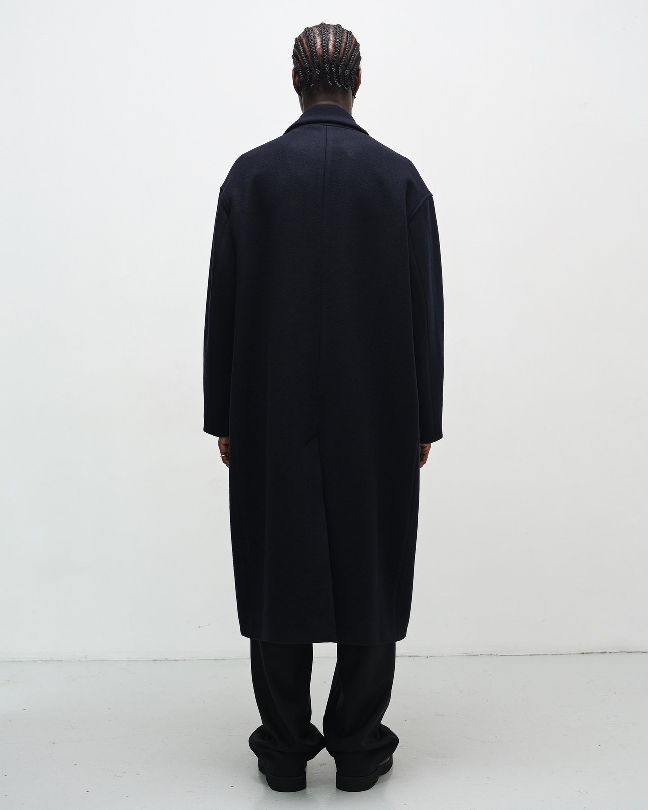 Lownn — Navy Wool Cashmere Double-Breasted Coat