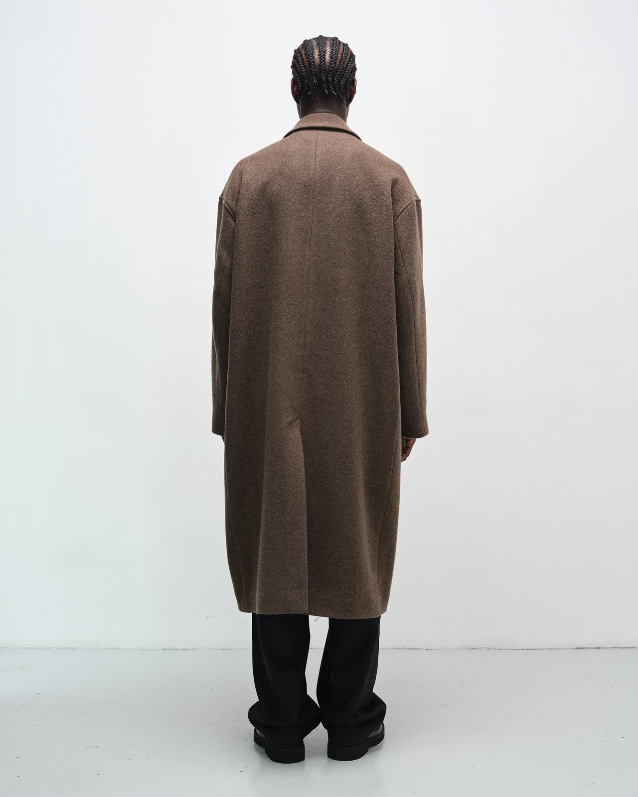 Lownn — Greige Wool Cashmere Double-Breasted Coat Lownn — Greige Wool Cashmere Double-Breasted Coat