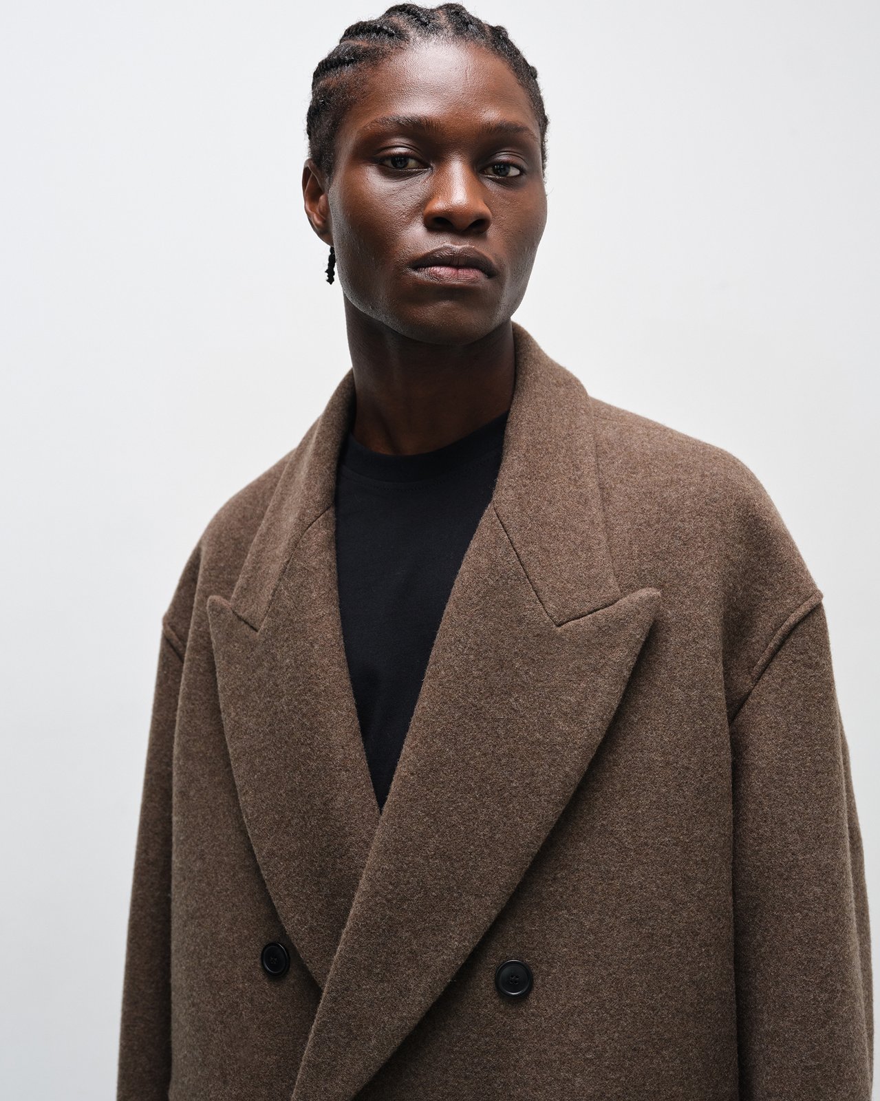 Lownn — Greige Wool Cashmere Double-Breasted Coat
