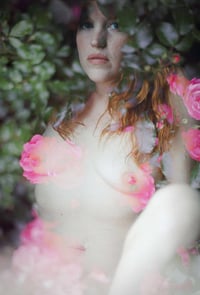 No better dress than roses 