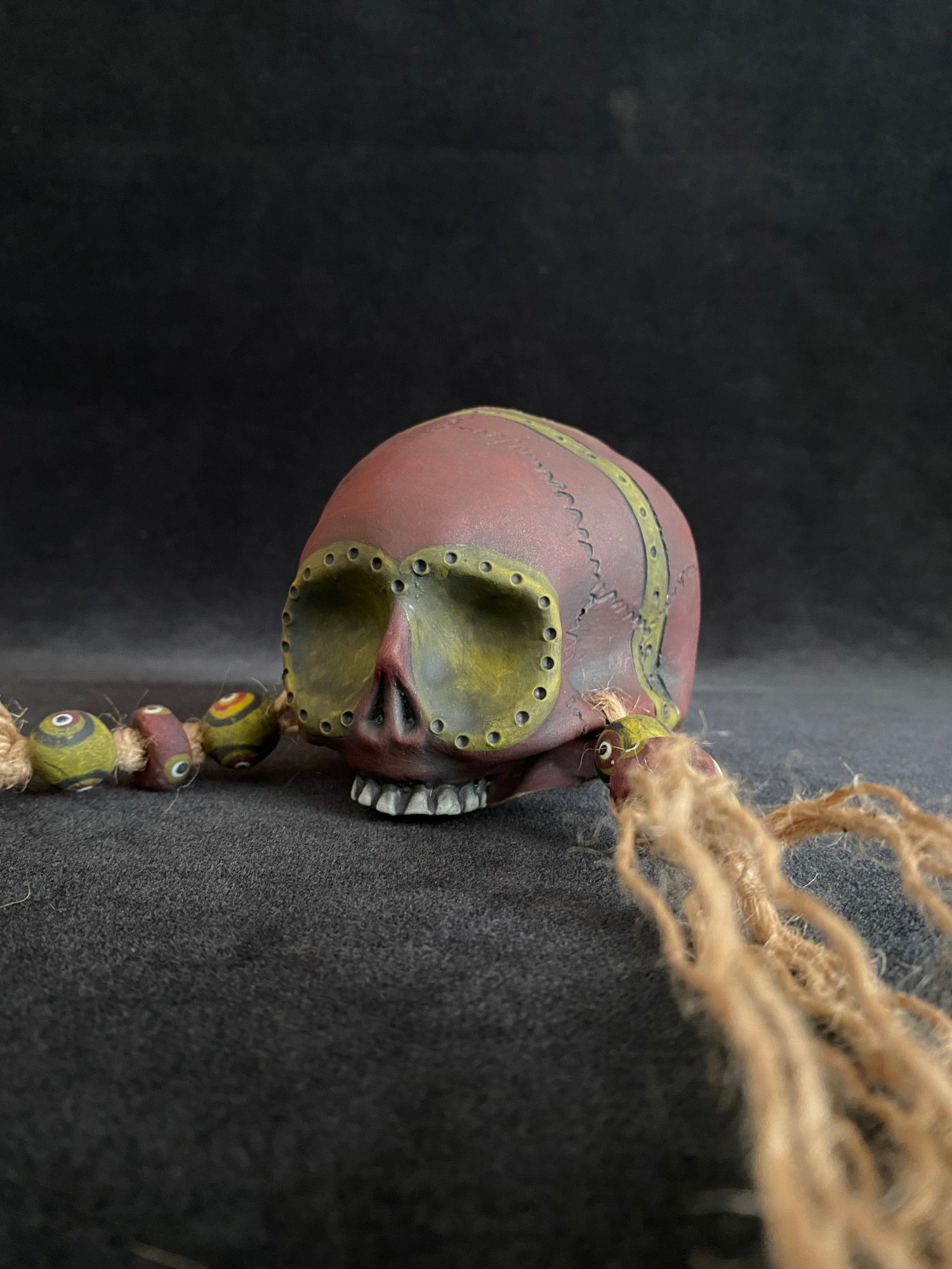 Image of Mini Trophy Skull Mug (ee)