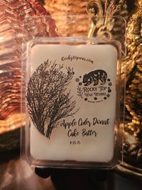 Apple Cider Donut Cake Batter -A Rockytop Wax Works exclusive custom houseblend fragrance 