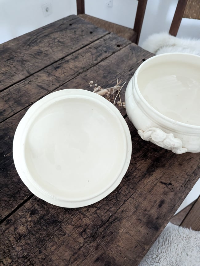 Soupière Digoin Sarreguemines . 