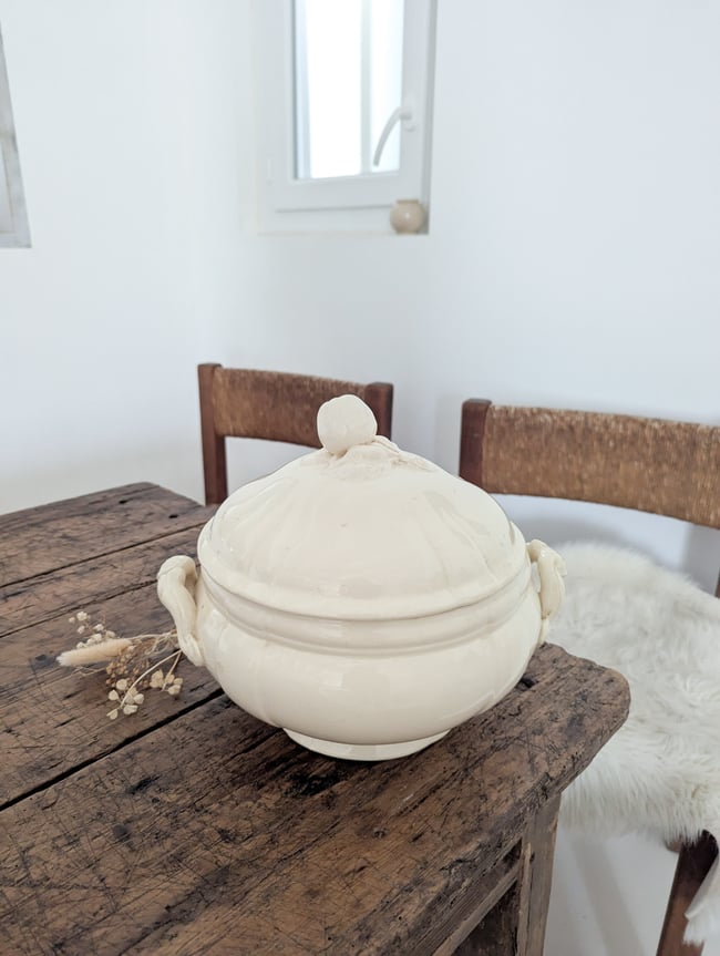 Soupière Digoin Sarreguemines . 