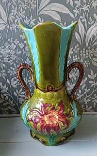 Image 6 of Ancien vase en barbotine 