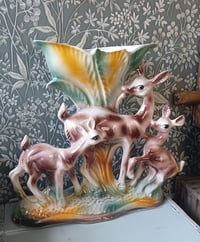 Image 2 of Vase en barbotine, famille de Bambi