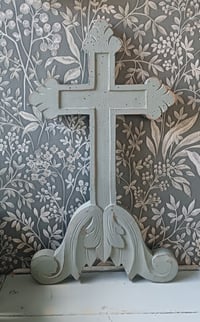 Image 2 of Ancienne croix en bois revisité 