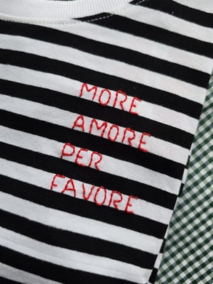 Camiseta More Amore Per Favore