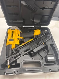 Image 2 of DEWALT PNEUMATIC 15-GAUGE DA NAILER 