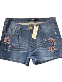 Image 3 of FRANCHESCA’S- HARPER- JEANS SHORTS