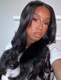 GLUELESS BODY WAVE WIG *brand new*