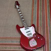 Image 2 of Guild Surfliner Deluxe Scarlett Red Metallic