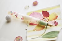 Image 4 of Retro Flower (Snow) - Pocket Fountain Pen