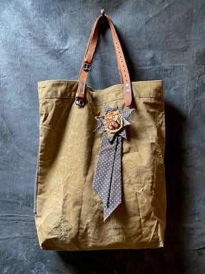 Image of rosette - no. 15