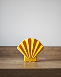 Image 1 of 🌊✨ Seashell Bookend – A Coastal Touch of Elegance & Function! ✨🌊