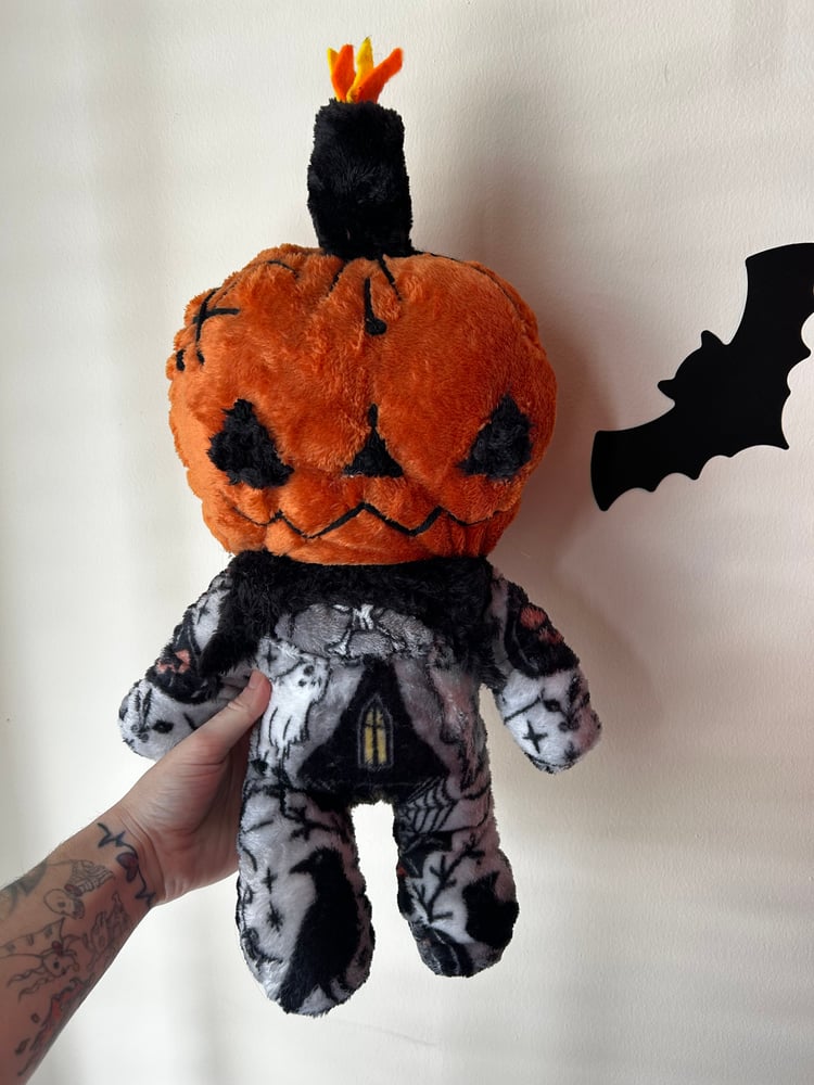 Image of Jack O’Lantern Gibbie