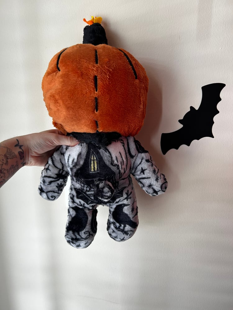 Image of Jack O’Lantern Gibbie