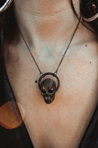 Image 10 of Skull necklace 