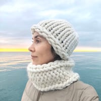 Image 2 of Merino wool set of hat and scarf - Ready to ship