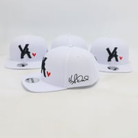 Image 2 of VA SNAPBACK WHITE/BLACK RED HEART