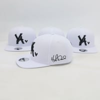 Image 2 of VA SNAPBACK WHITE/BLACK BLACK HEART