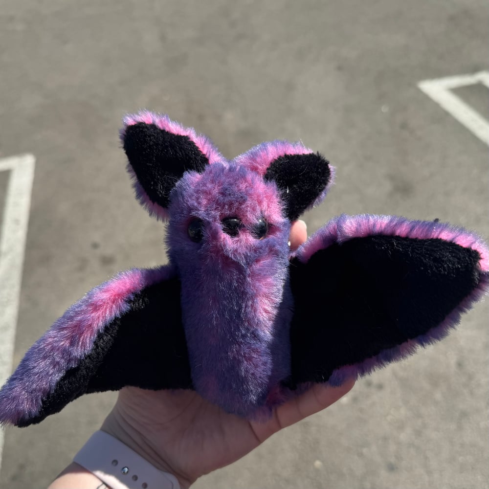 Image of Bat (with variants) 