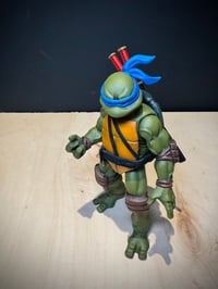 Image 2 of 001/001 LEO RESIN ART TOY