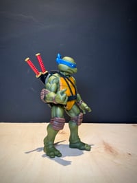 Image 4 of 001/001 LEO RESIN ART TOY