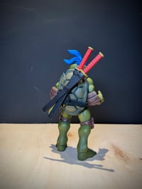 Image 5 of 001/001 LEO RESIN ART TOY