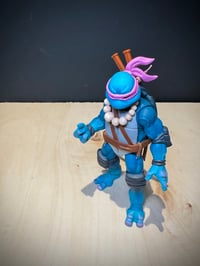 Image 2 of 001/001 MAHALO LEO RESIN ART TOY