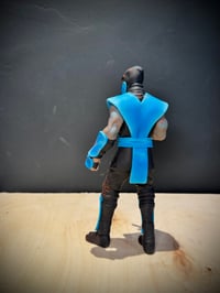 Image 5 of 001/001 UV FROSTY BELOW ZERO  RESIN ART TOY