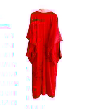 Image of Rød silke kimono dame m. damask vævninger m. gulddrys skyer 'Too Fairy'